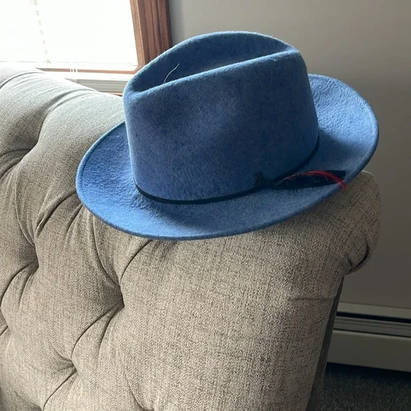 Ecua Andino Blue wool Felt Fedora Hat with Feather Accent.   100% wool. - Picture 8 of 9